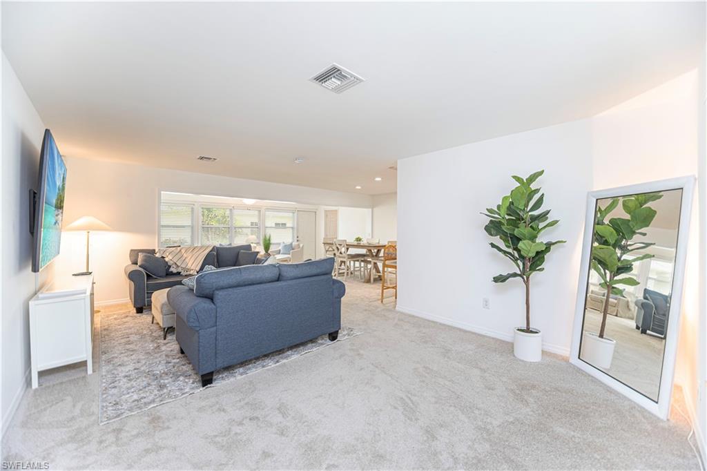 MOORINGS - Residential Lease