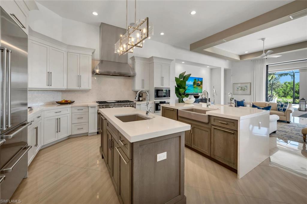 BAY WOODS - Residential