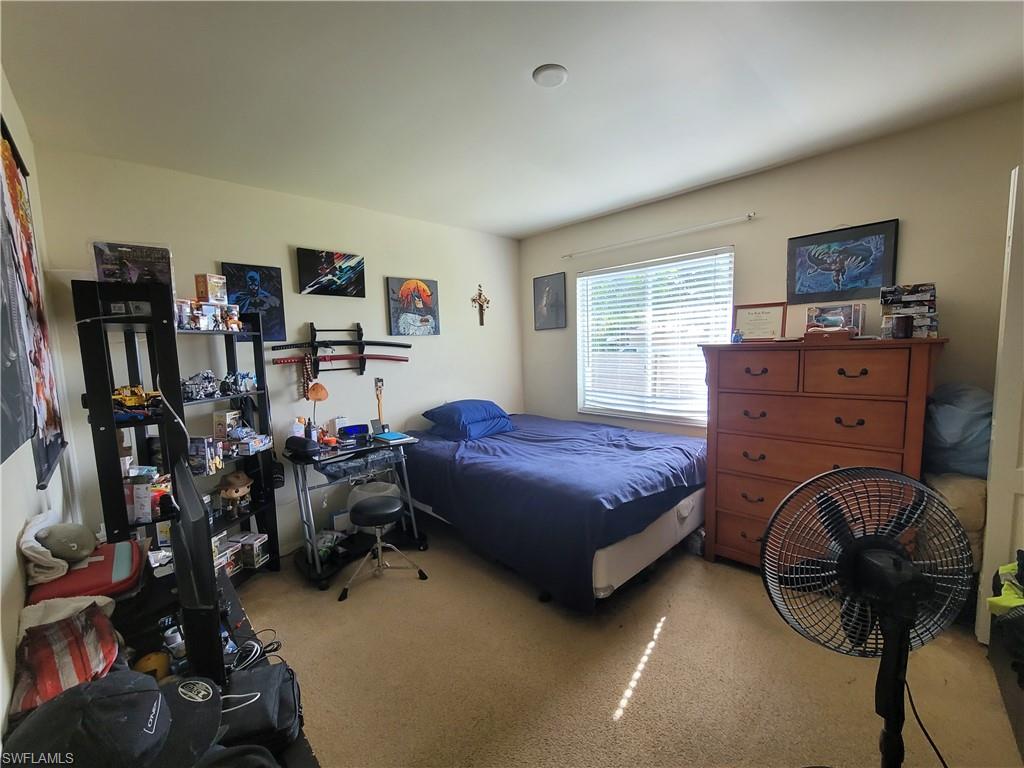 NAPLES MANOR - Residential