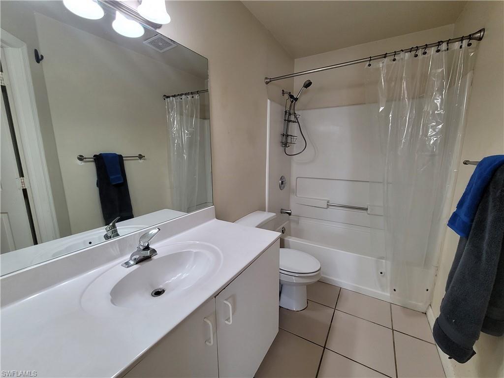 NAPLES MANOR - Residential