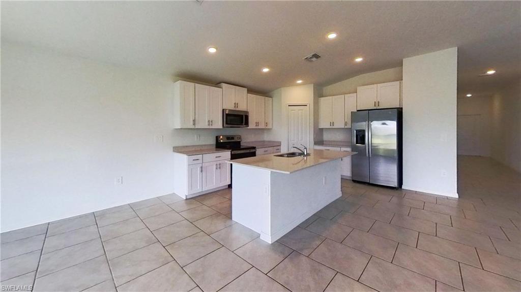 SAVANNA LAKES - Residential Lease