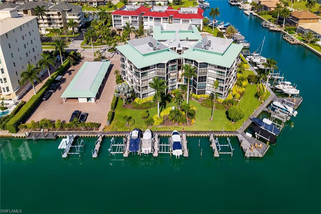 TROPICAL ISLE - Residential