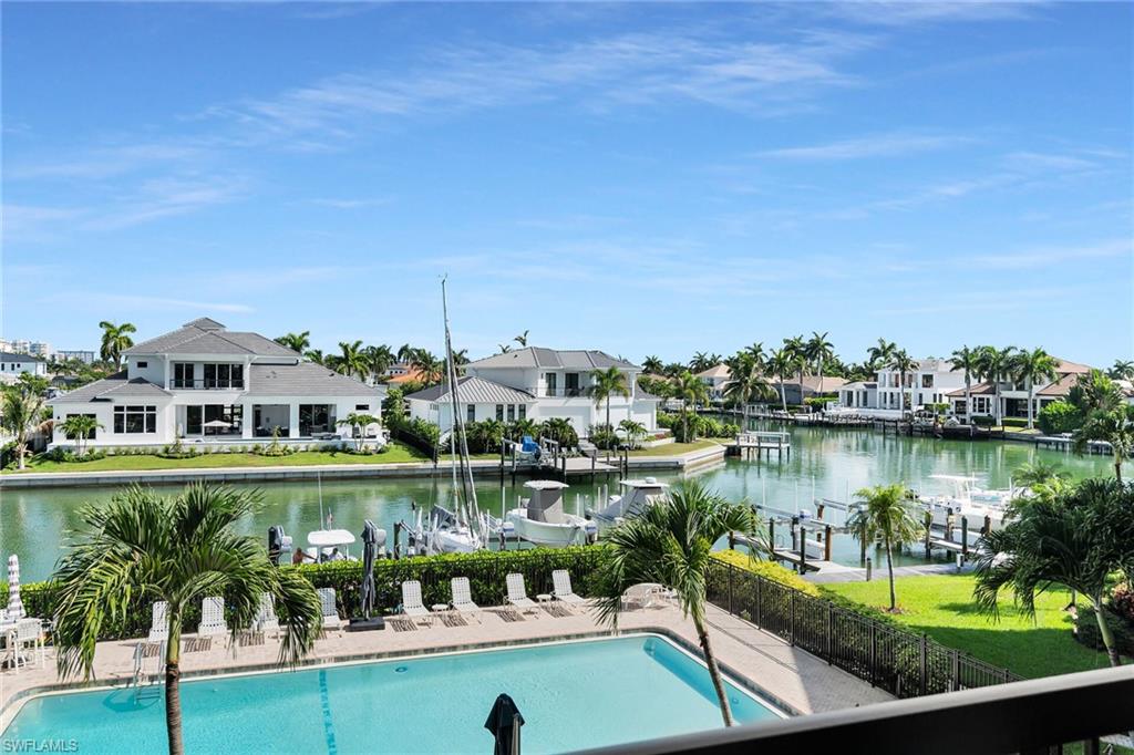 TROPICAL ISLE - Residential