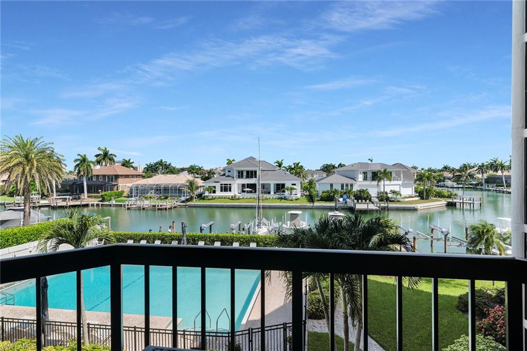 TROPICAL ISLE - Residential