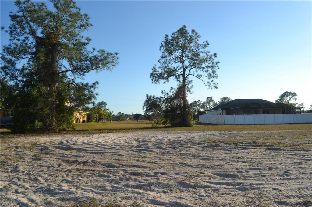 CAPE CORAL - Land