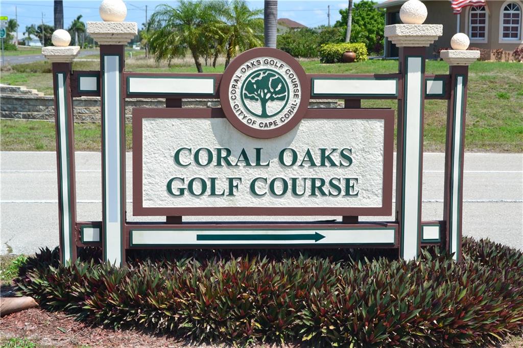 CAPE CORAL - Land