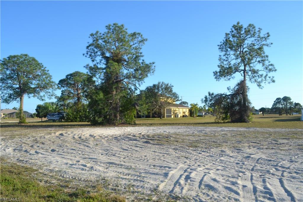 CAPE CORAL - Land
