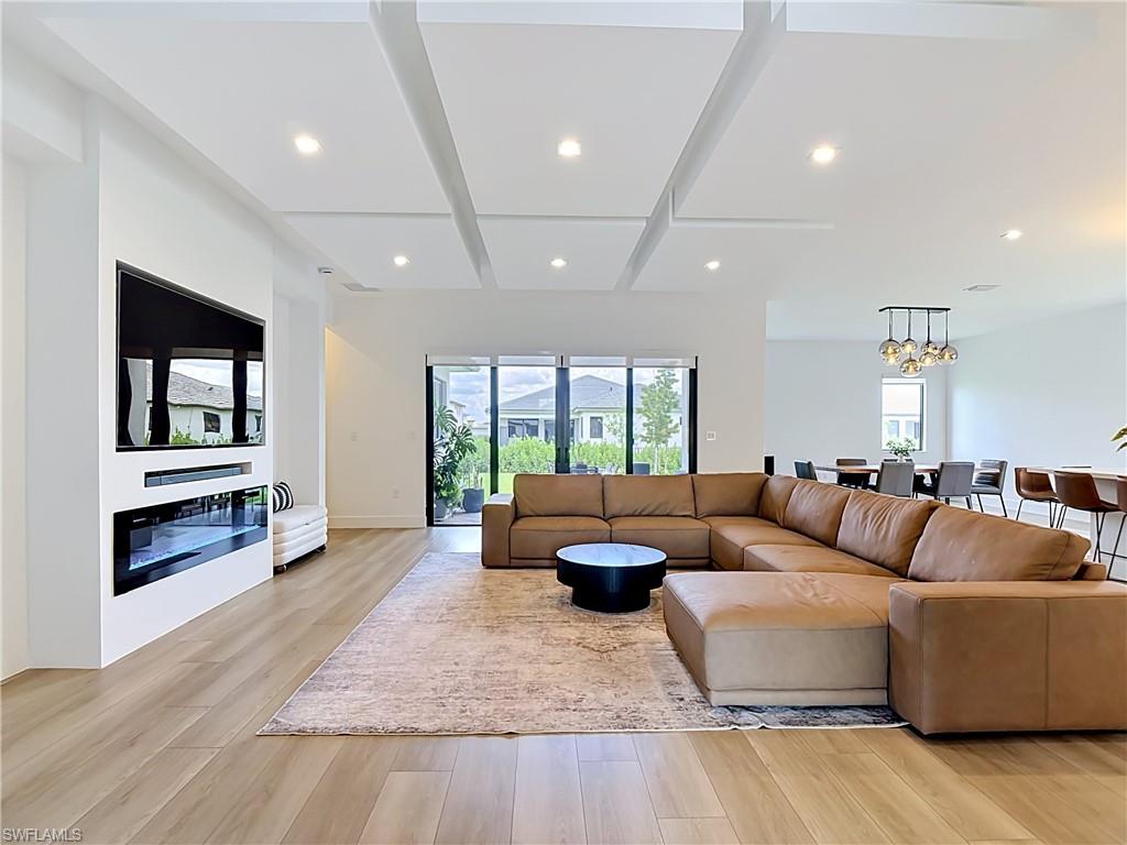 MAPLE RIDGE - Residential