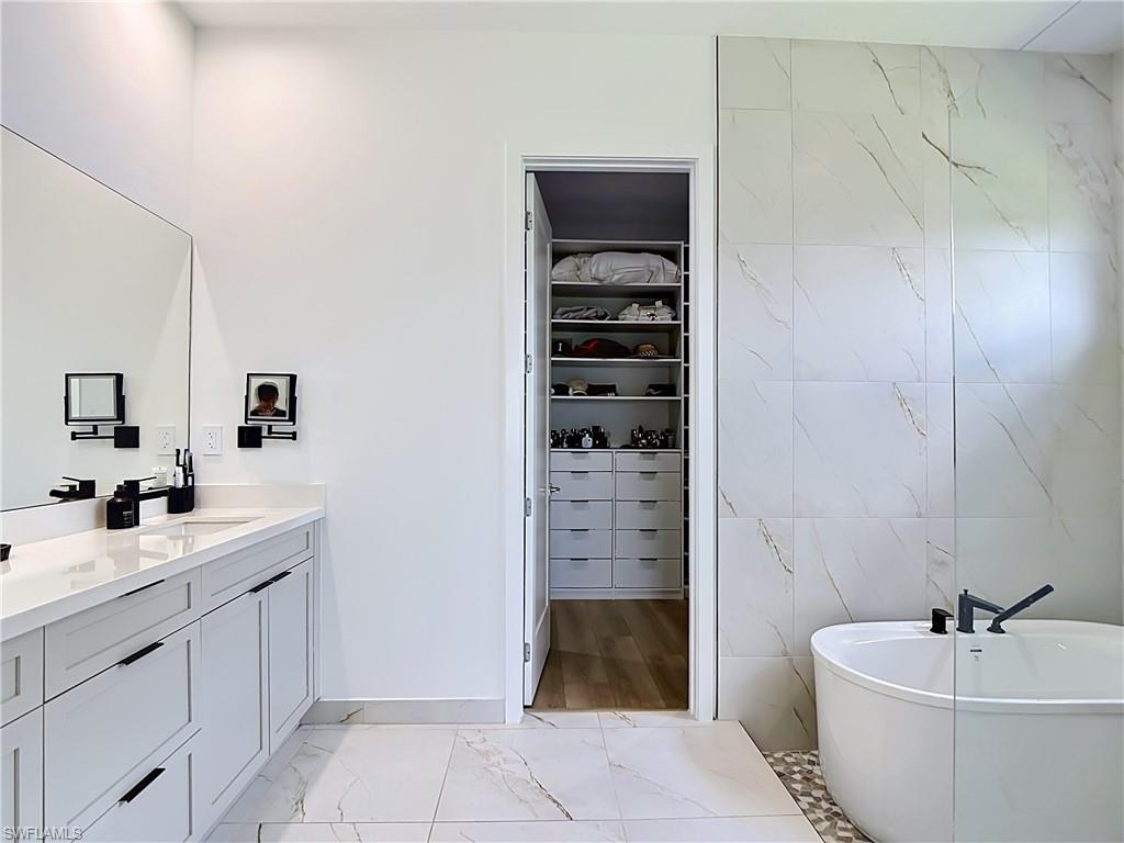 MAPLE RIDGE - Residential