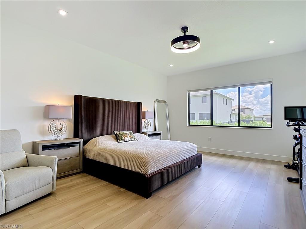 MAPLE RIDGE - Residential