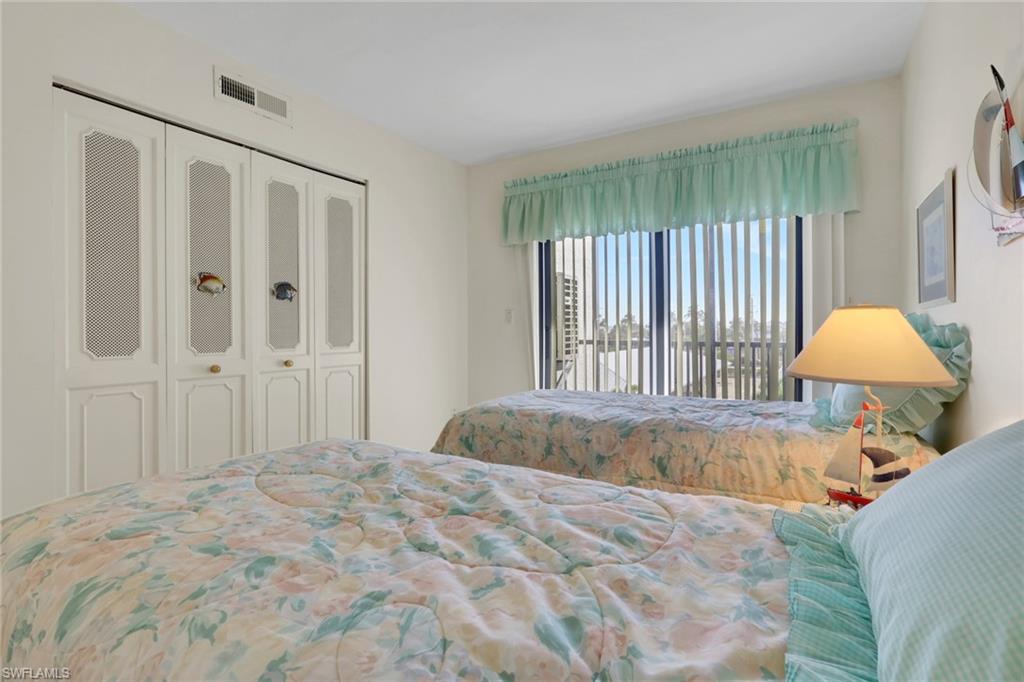 ISLAND WINDS CONDO - Residential