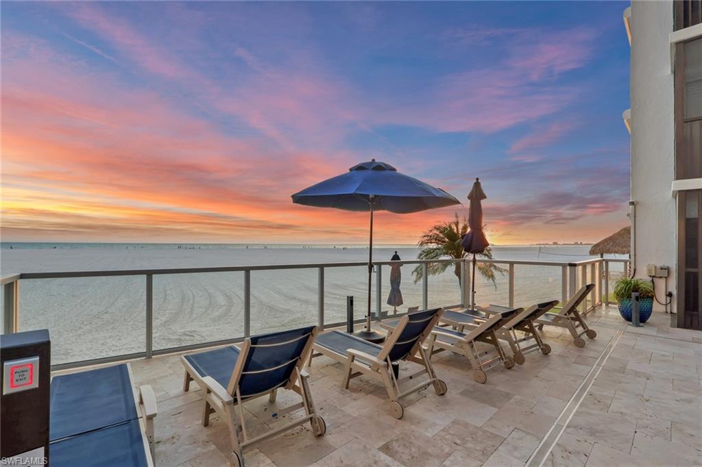 ISLAND WINDS CONDO - Residential