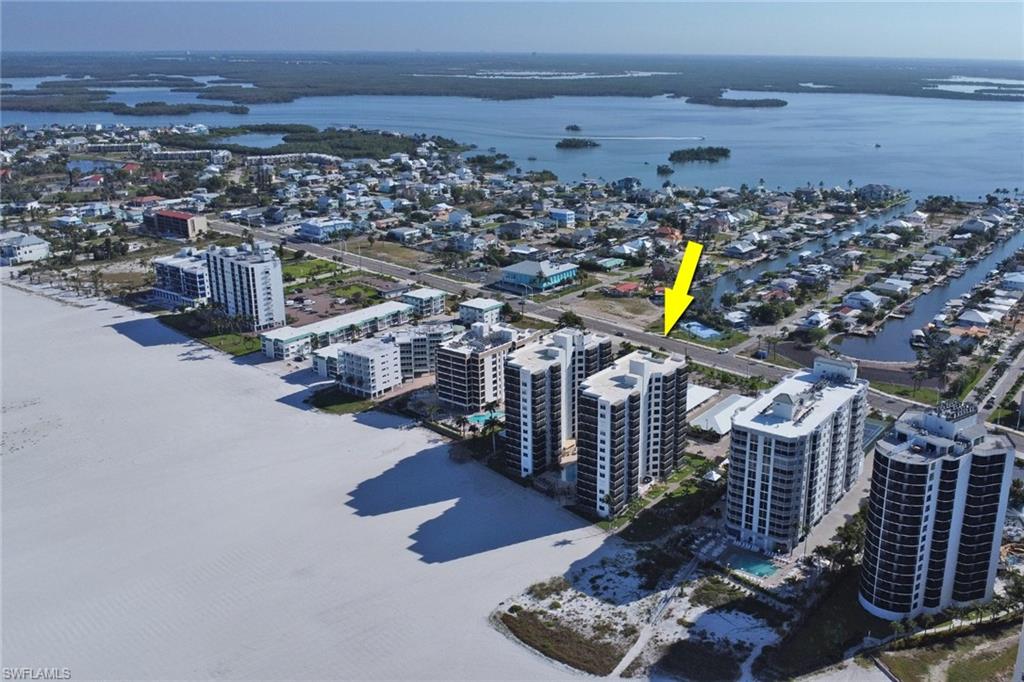 ISLAND WINDS CONDO - Residential