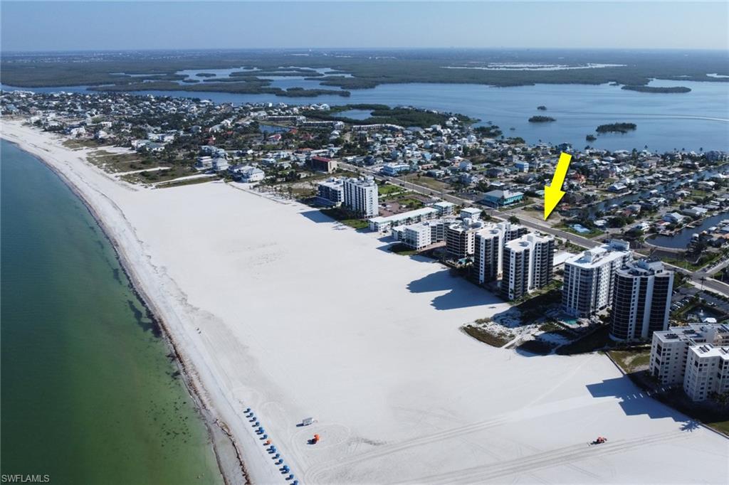 ISLAND WINDS CONDO - Residential