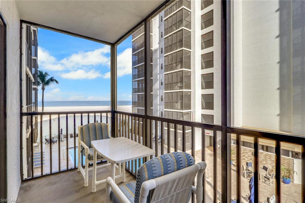 ISLAND WINDS CONDO - Residential