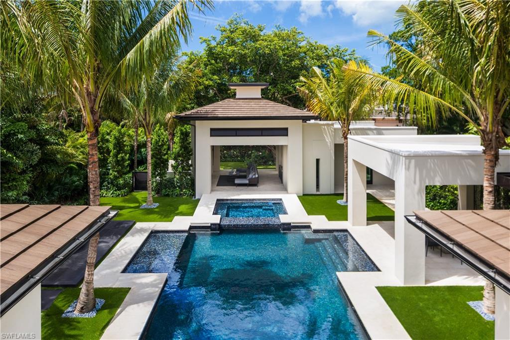 OLDE NAPLES - Residential