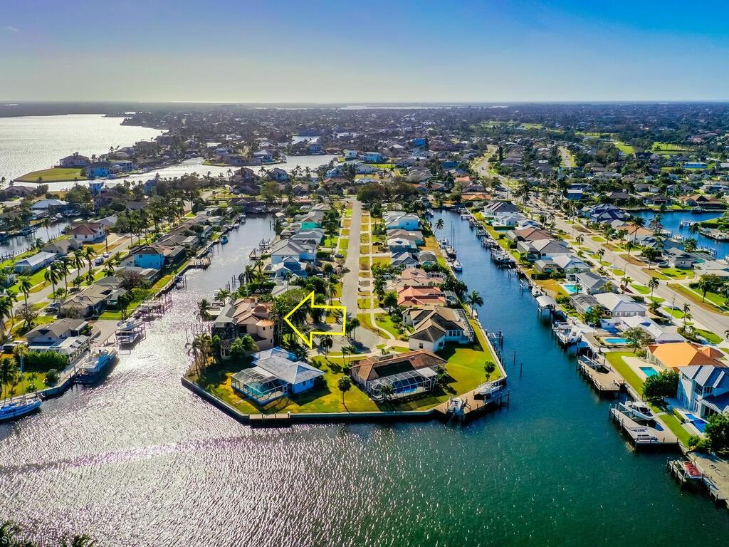 MARCO BEACH - Residential