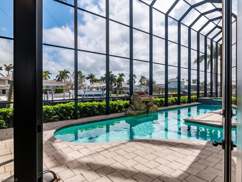 MARCO BEACH - Residential