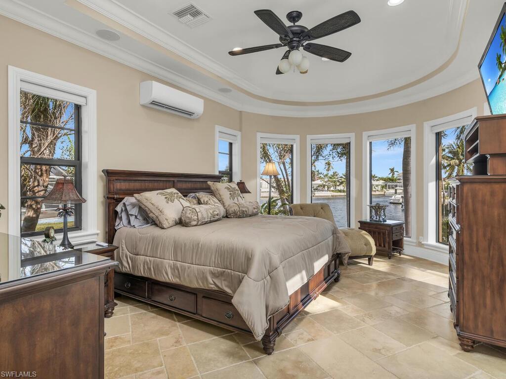 MARCO BEACH - Residential
