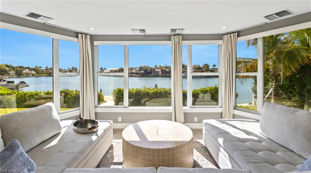 PORT ROYAL - Residential Lease