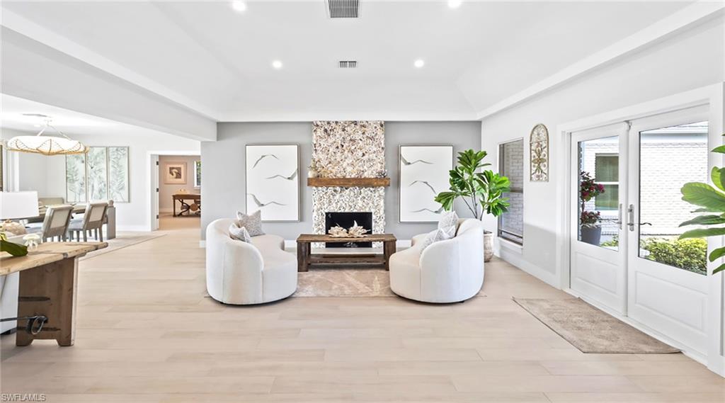PORT ROYAL - Residential Lease