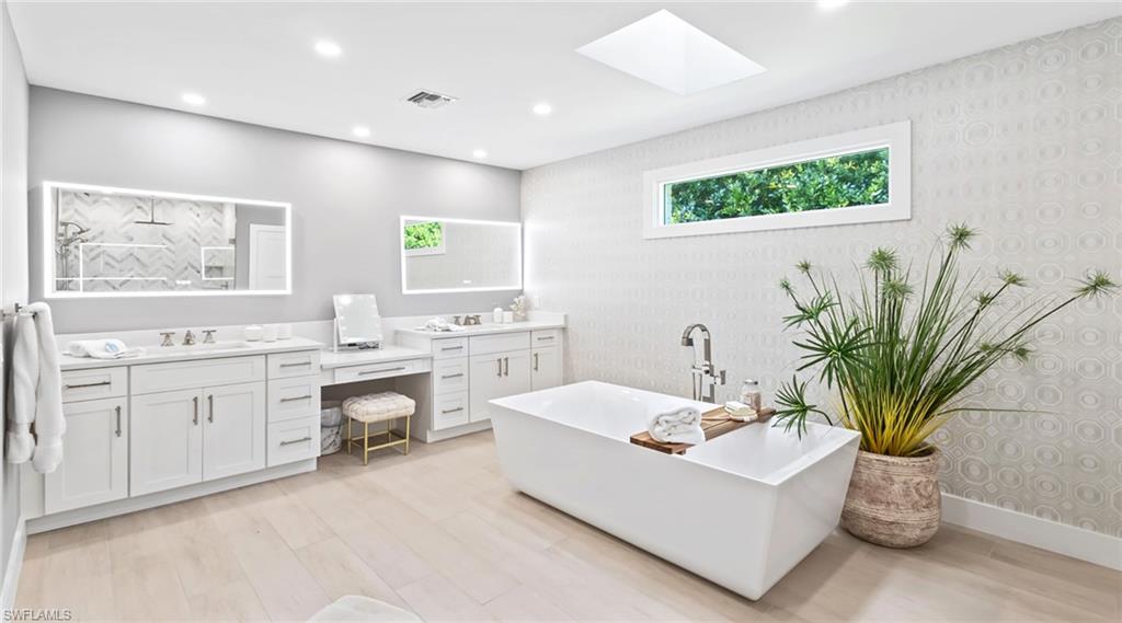 PORT ROYAL - Residential Lease