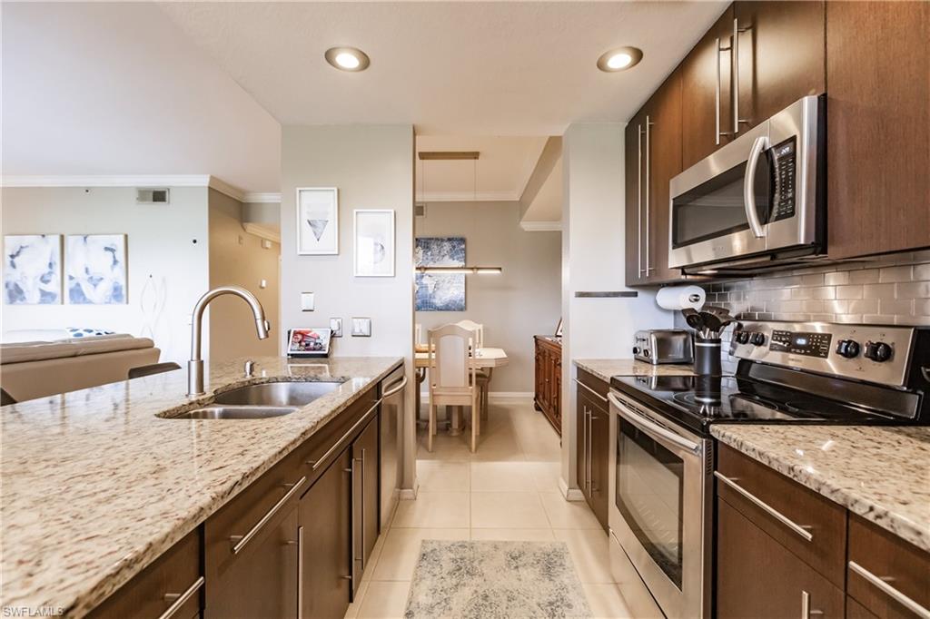 TERRACE II AT RIVERWALK - Residential Lease