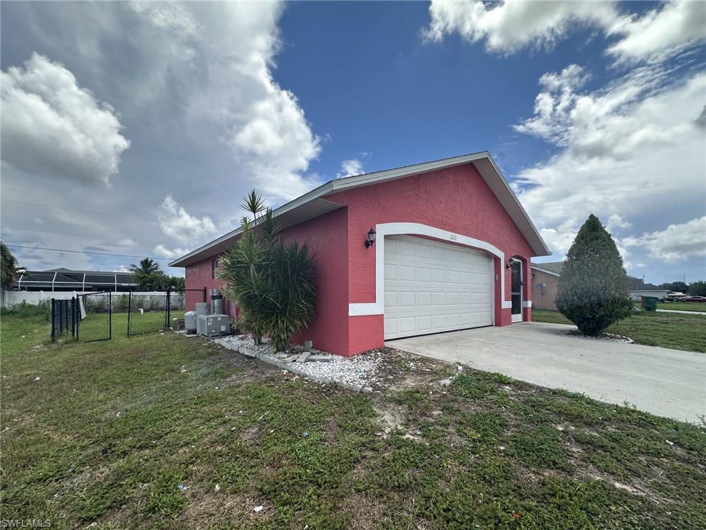 CAPE CORAL - Residential