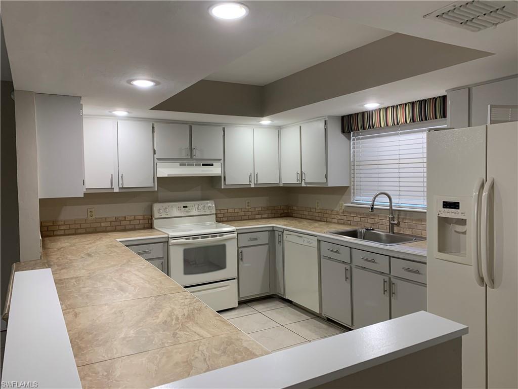 CAPE REGATTA CONDO - Residential