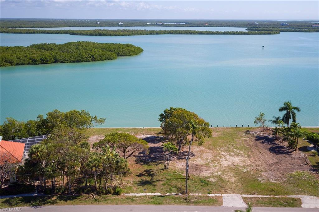 NEW seawall as of October 2021.

Beautiful half-acre, direct-access lot on Barfield Bay in the prestigious estate section of Marco Island. Enjoy serene, panoramic views of the bay, area islands, colorful sunrises, abundant birds and marine wildlife. The lot is cleared and ready to go.
