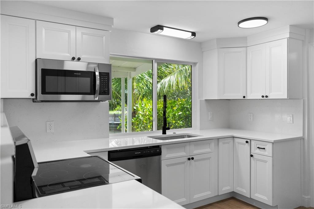 PALM RIVER SHORES - Residential