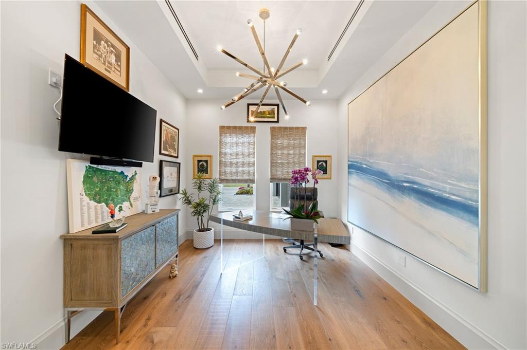 PARROT CAY - Residential