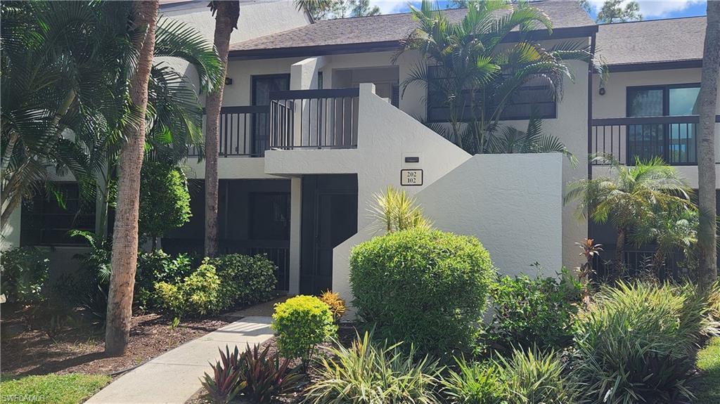 Enjoy wide, tranquil views of the lake from this 2nd floor 2BD/2BA condo in the Hamptons at Kings Lake. Features include an updated kitchen, master bath and new vanity in the guest bath. Desirable southern exposure. This home also has vaulted ceilings and an open front patio. There is a storage closet on the lanai and a generator and hook up are included. New railing and screens on the lanai. Just steps away from the community pool and the walk/jog/bike path. Other amenities include tennis and pickleball. Pet friendly community. Great location close to shopping and restaurants at Kings Lake Square and a short drive to downtown Naples featuring great beaches and the area's best shopping, dining and entertainment options.