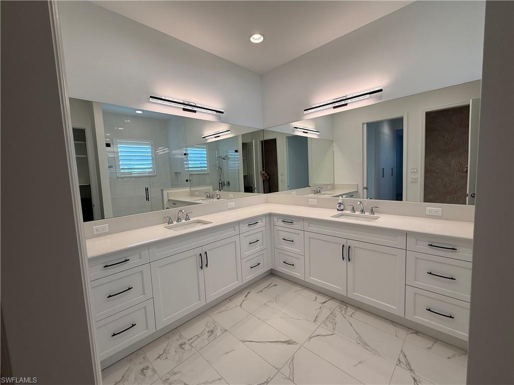 VALENCIA TRAILS - Residential