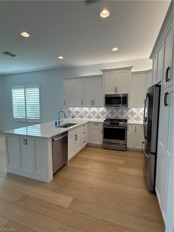 VALENCIA TRAILS - Residential