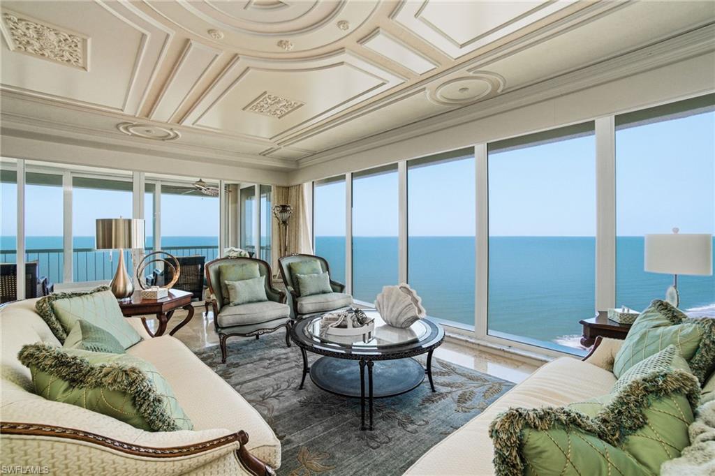 PARK PLAZA - Residential