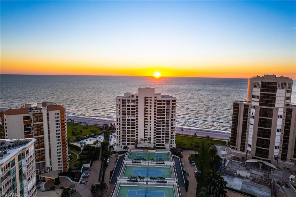 PARK PLAZA - Residential