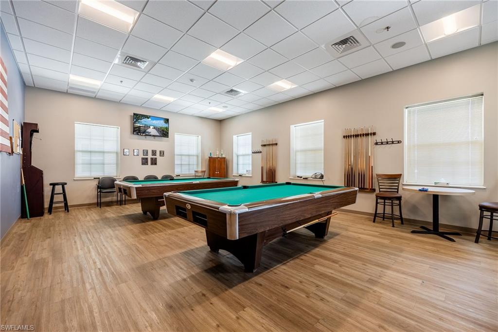 SIX LAKES COUNTRY CLUB - Residential