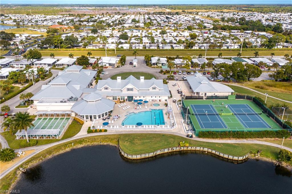 SIX LAKES COUNTRY CLUB - Residential