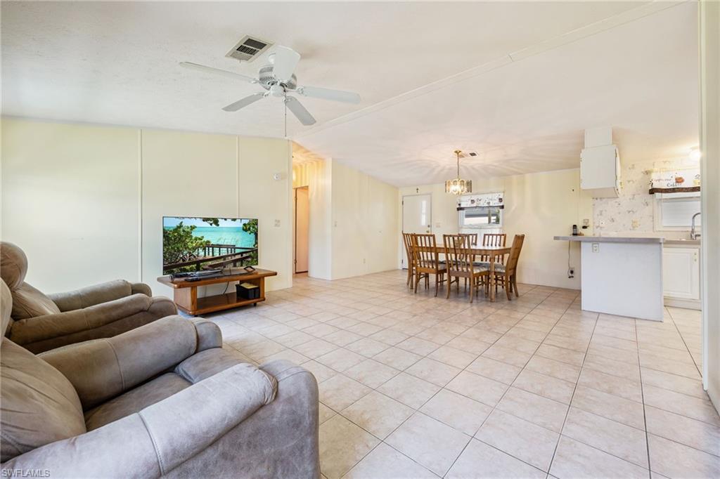 SIX LAKES COUNTRY CLUB - Residential