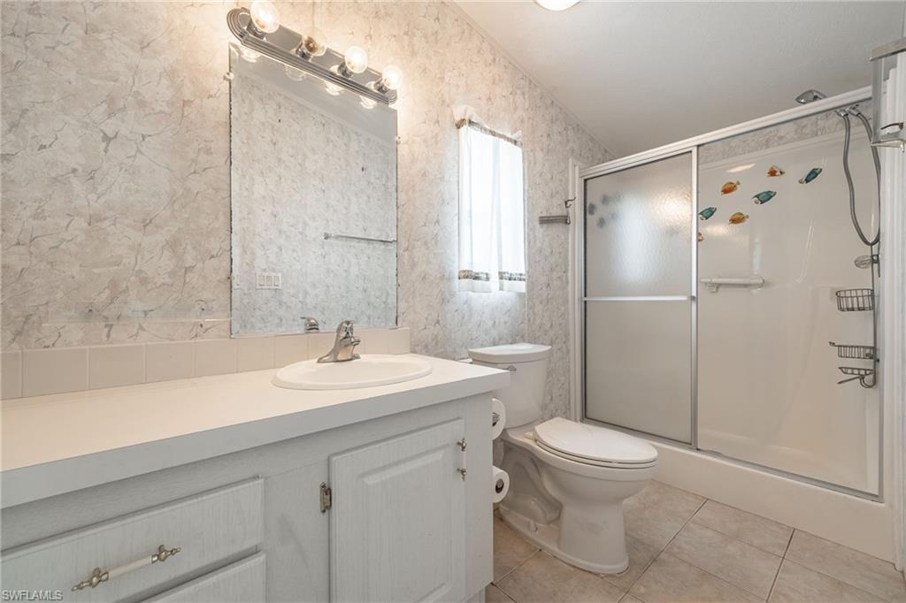 SIX LAKES COUNTRY CLUB - Residential