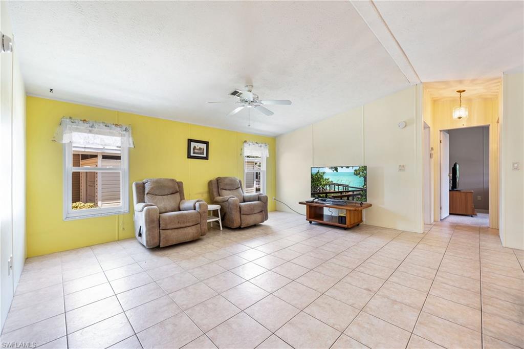 SIX LAKES COUNTRY CLUB - Residential