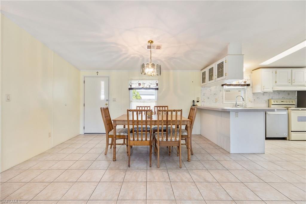SIX LAKES COUNTRY CLUB - Residential