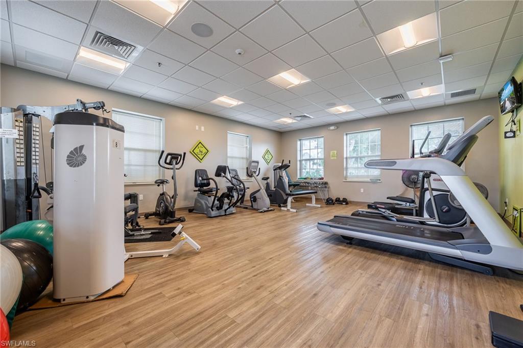 SIX LAKES COUNTRY CLUB - Residential