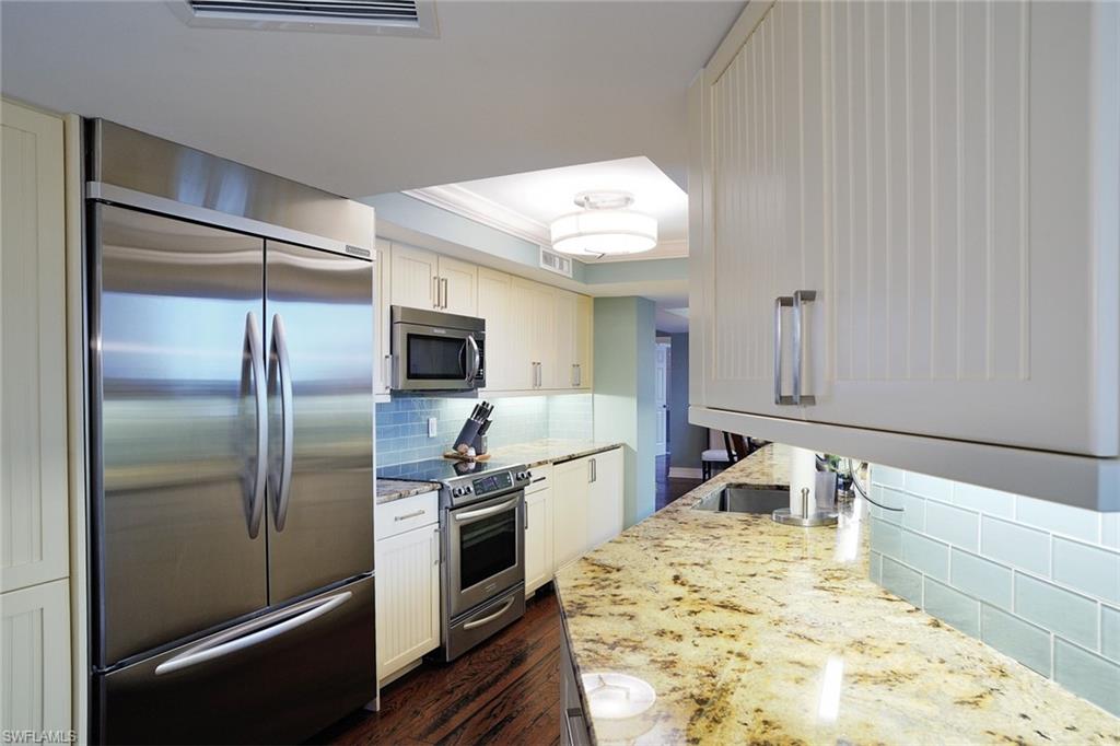 BEACHMOOR - Residential