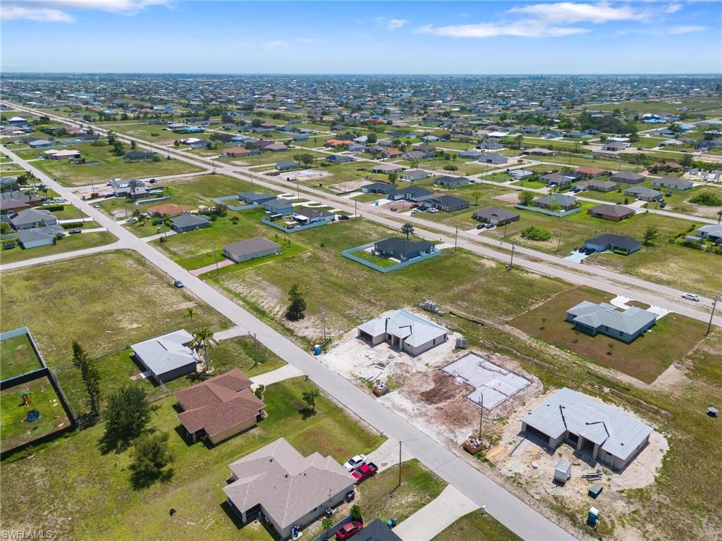CAPE CORAL - Land