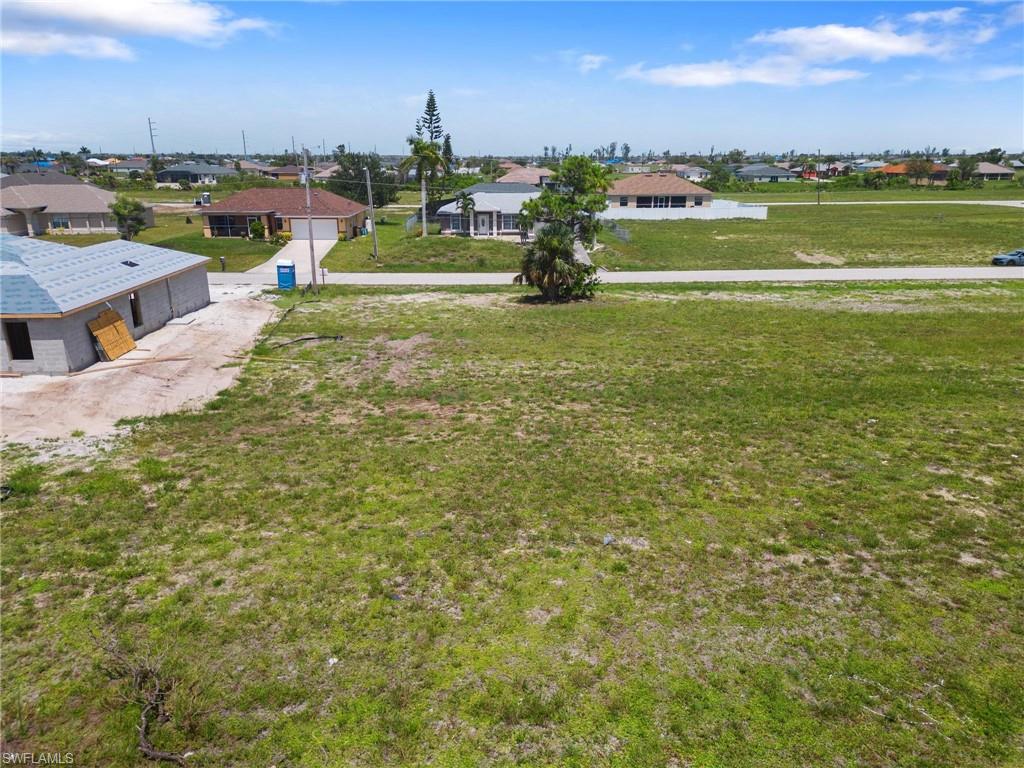 CAPE CORAL - Land