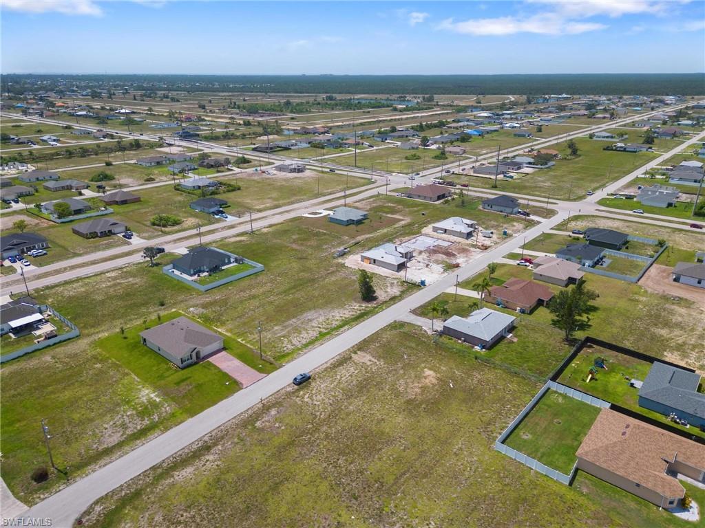 CAPE CORAL - Land
