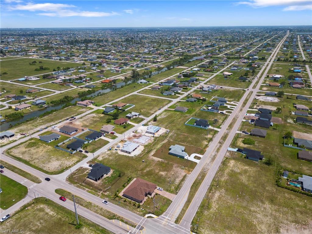 CAPE CORAL - Land