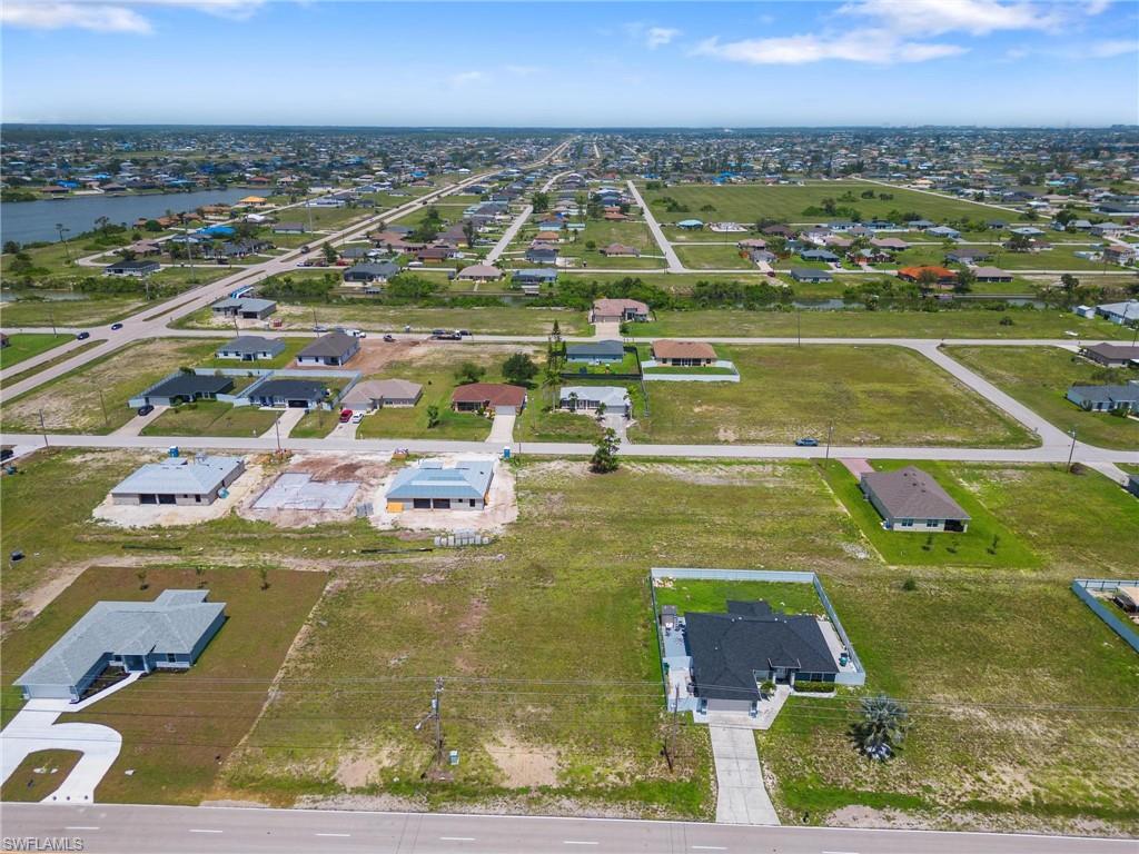 CAPE CORAL - Land